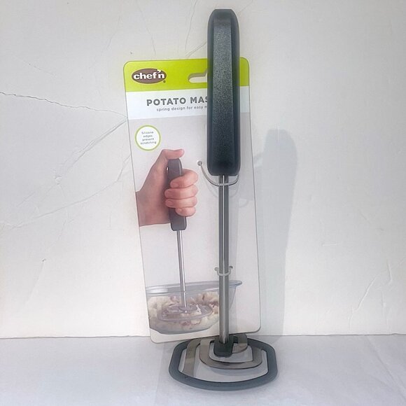 New Chef’n Spring-Loaded Potato Masher - Picture 1 of 5